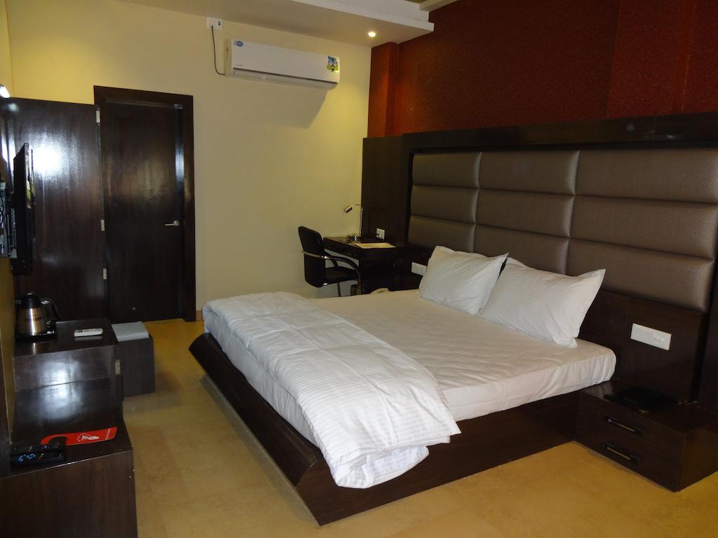 Hardik Resort Орчха Номер фото