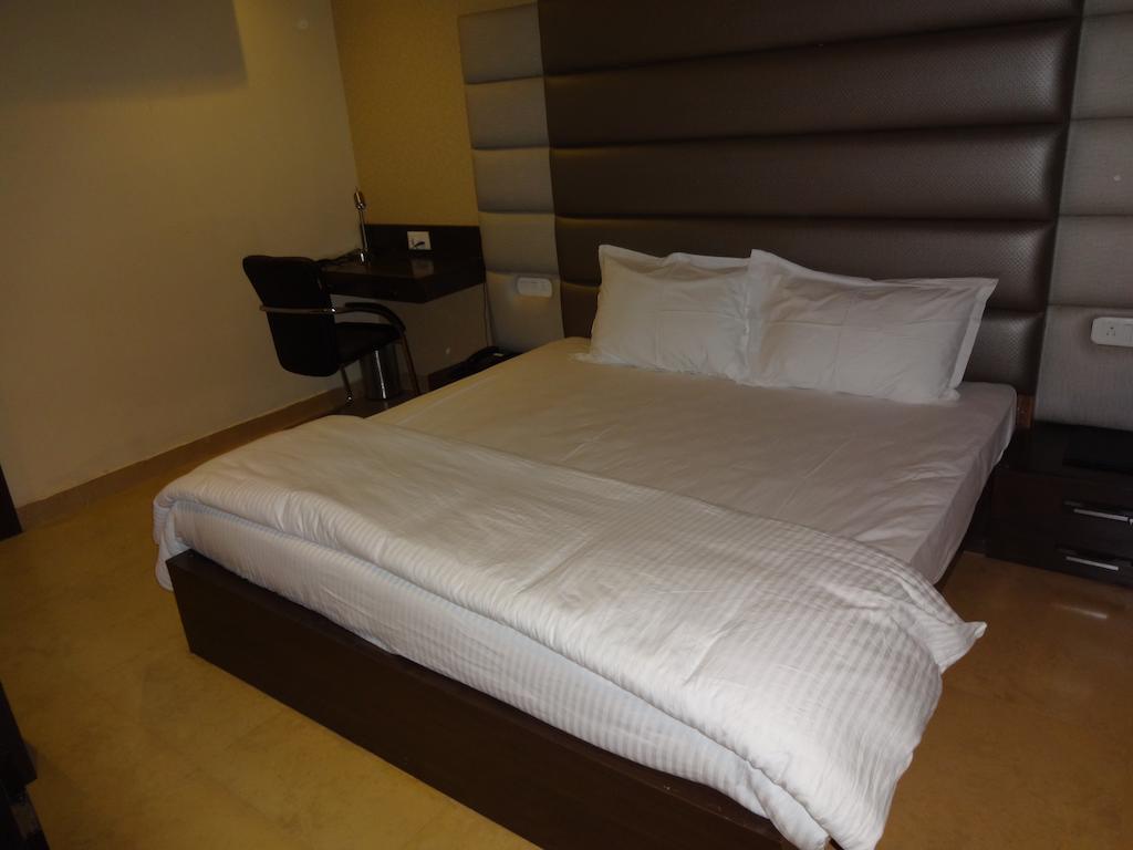 Hardik Resort Орчха Экстерьер фото