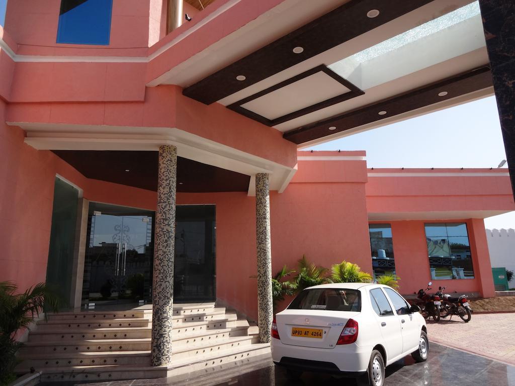 Hardik Resort Орчха Экстерьер фото
