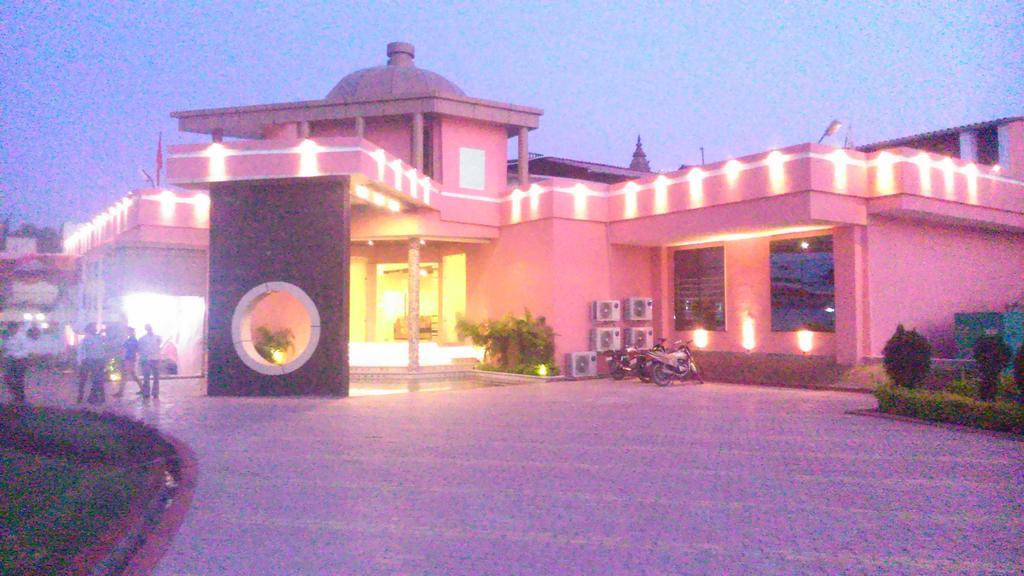 Hardik Resort Орчха Экстерьер фото